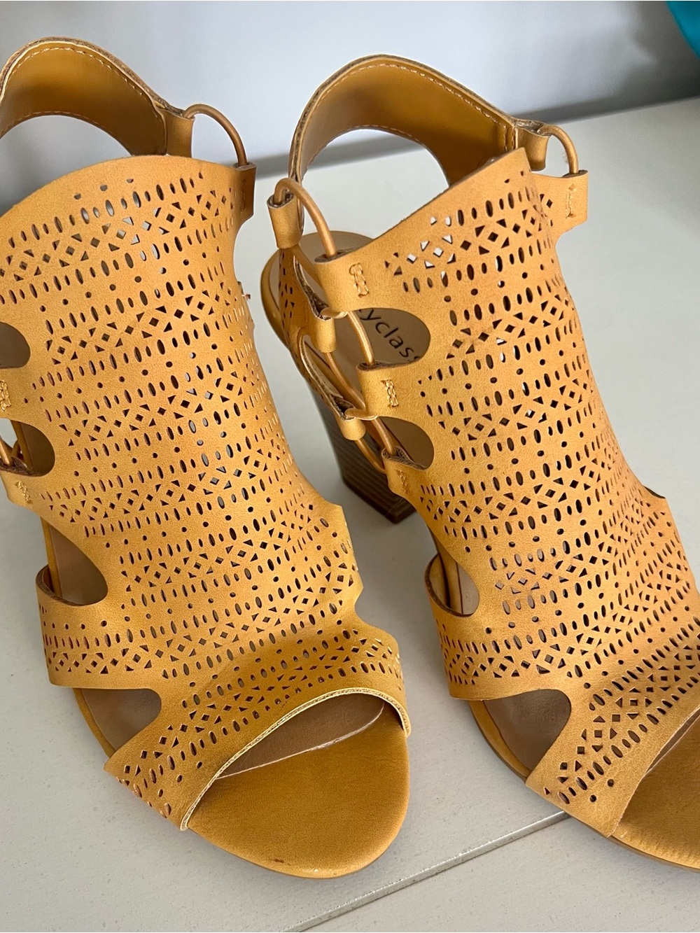 Cityclassified Mustard Laser-Cut Peep-Toe Block Heel Sandals
